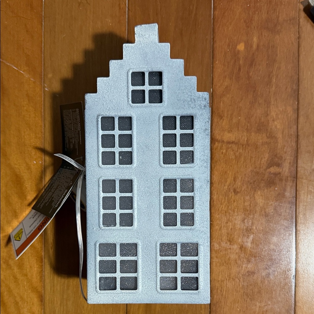 2/$20 NWT St. Nicholas Through The Woods LED Tall House Table Decor 6-Hour Timer